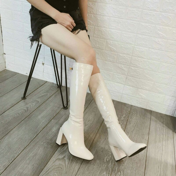 8 mẫu giày boot nữ cổ cao màu trắng đẹp cho nàng tham khảo 2
