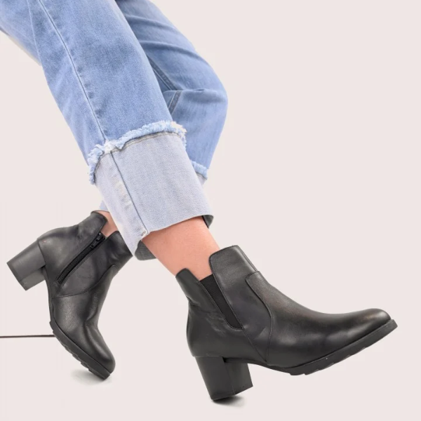 Cách chọn giày boot nữ công sở phù hợp vóc dáng