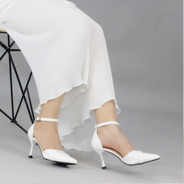 Một số mẫu giày cao gót nữ màu trắng đẹp