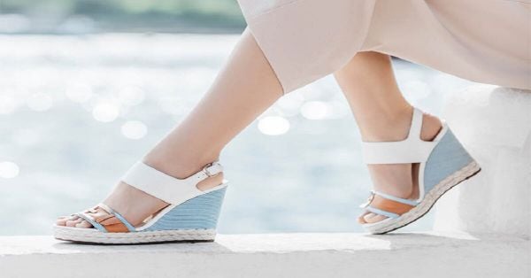 Nên mua sandal đế xuồng đẹp ở đâu 1