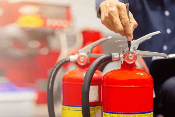 Kiểm tra và bảo dưỡng bình chữa cháy