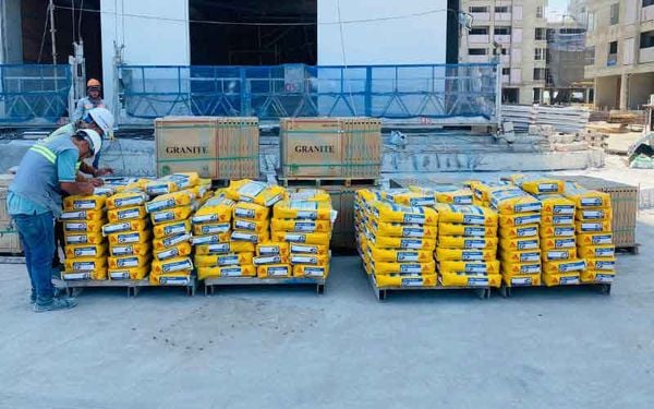 Thi công keo dán gạch Sika Tilebond GP