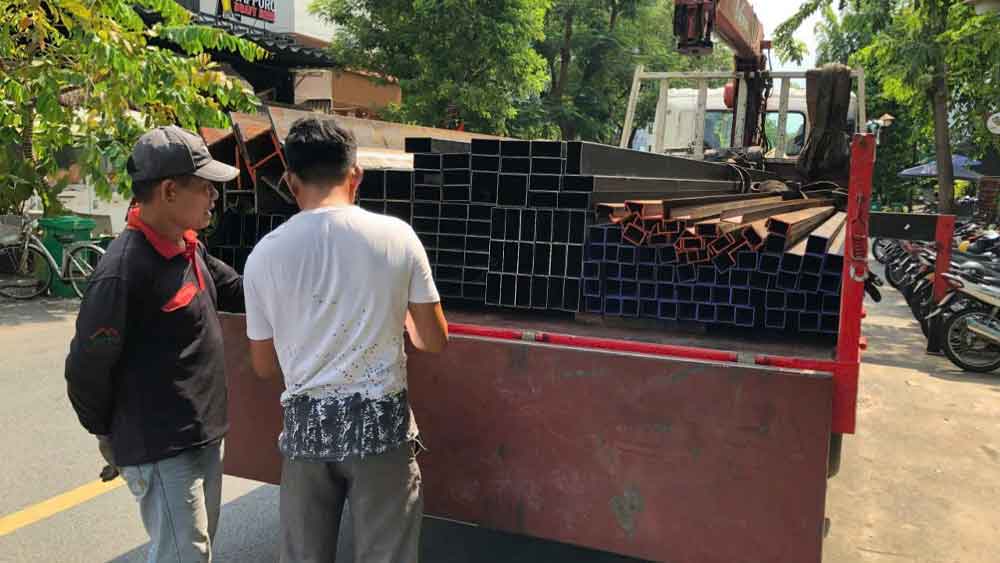 Vận chuyển thép hộp mạ kẽm