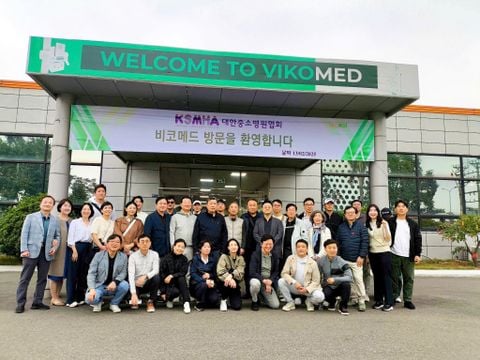 Vikomed Vinh Dự Đón Tiếp Đoàn Đại Biểu Hiệp Hội Bệnh Viện Vừa và Nhỏ Hàn Quốc