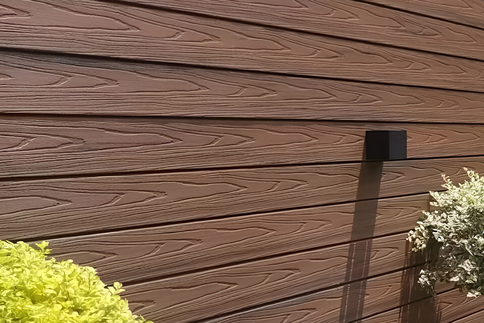 Gỗ nhựa phủ ASA là gì? Cách phân biệt gỗ nhựa phủ ASA, gỗ nhựa HDPE, gỗ nhựa PVC