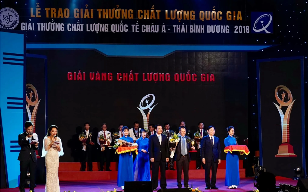 HONORABLE TO GET THE VIETNAMESE NATIONAL GOLD AWARD IN 2018 FOR THE PRODUCT L'AMANT CAFE