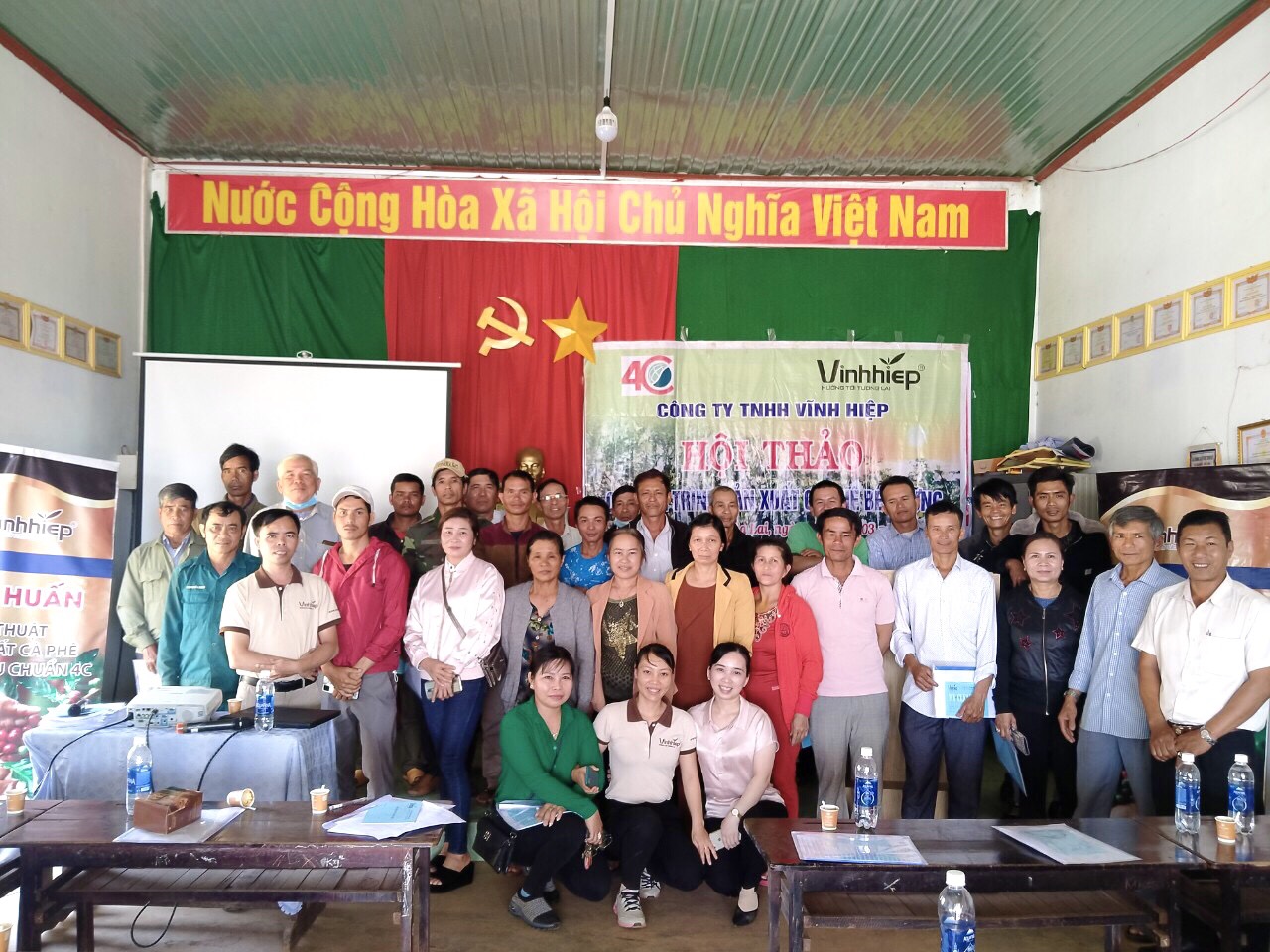 CÔNG TY TNHH VĨNH HIỆP TIẾP TỤC LIÊN KẾT SẢN XUẤT CÀ PHÊ BỀN VỮNG, NÂNG CAO GIÁ TRỊ CÀ PHÊ VỚI NGƯỜI NÔNG DÂN TỈNH GIA LAI VÀ CÁC TỈNH TÂY NGUYÊN