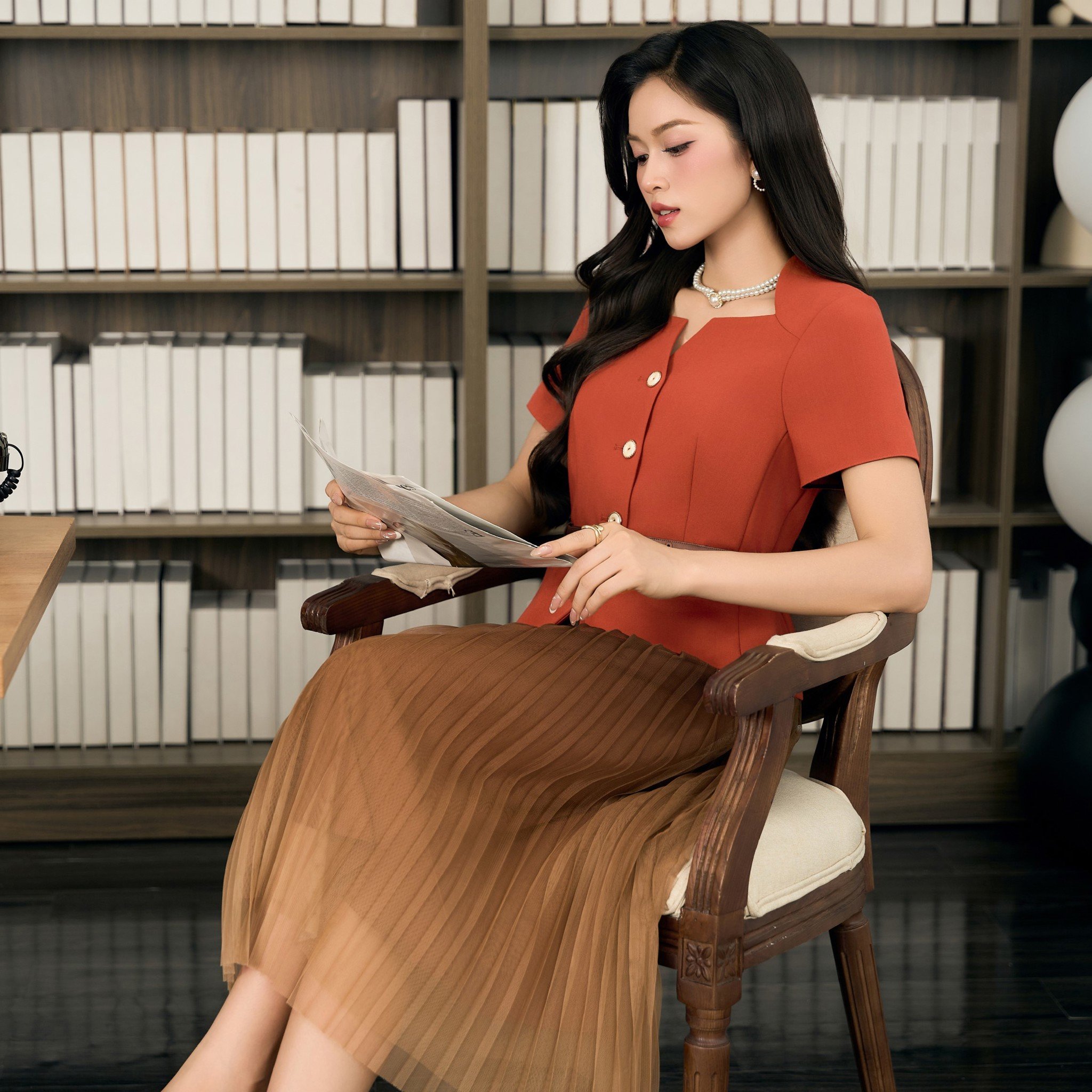 Ký Giả Loang Màu – Sắc Độ Của Thanh Lịch Mới