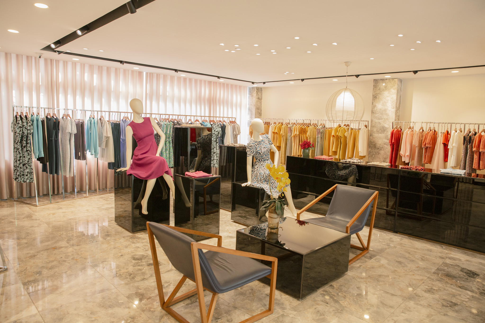 Showroom Nguyễn Văn Cừ