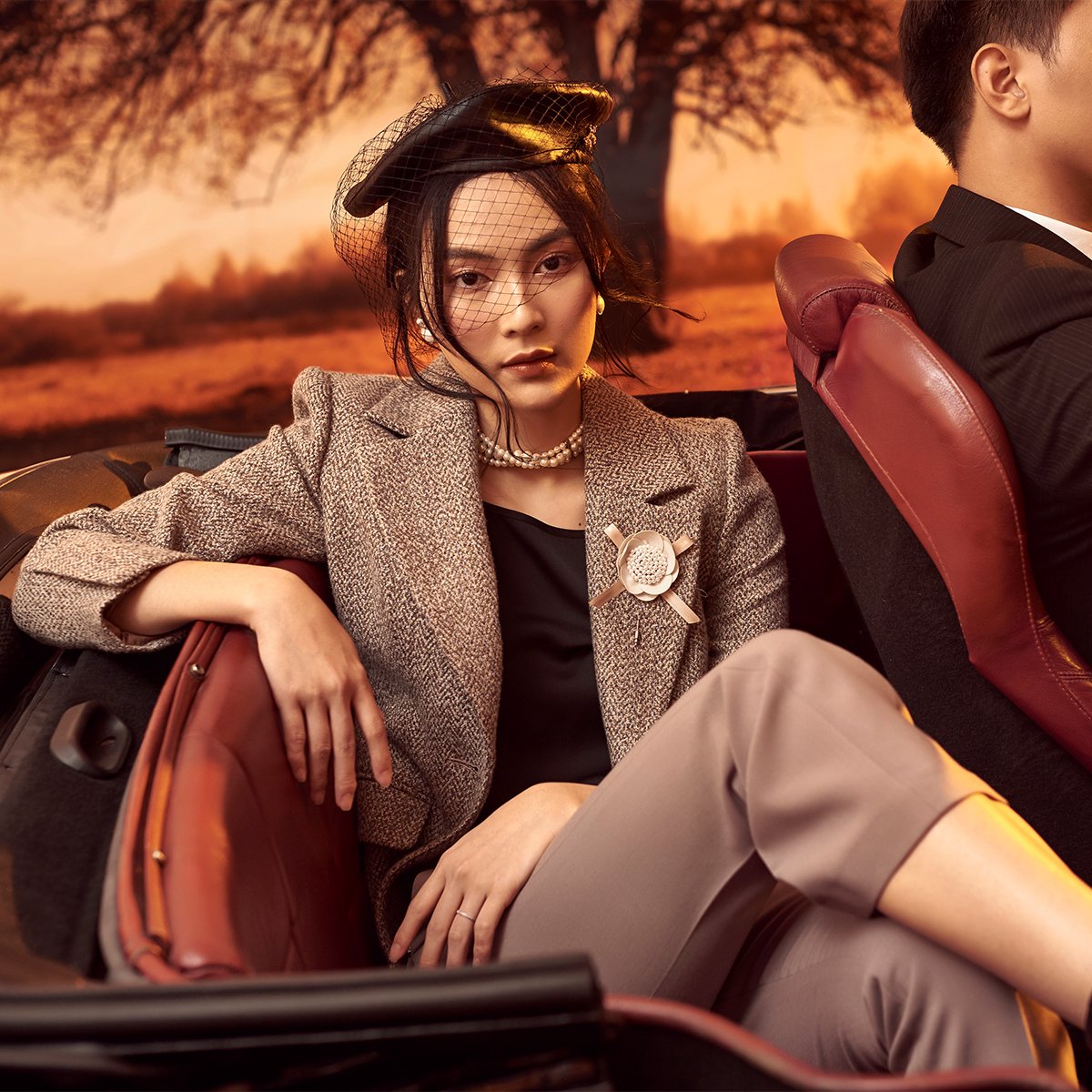 Đẹp yêu kiều như Helly Tống trong BST Thu Đông của Chic-Land