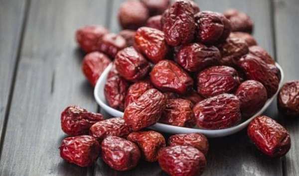 Táo Đỏ Có Công Dụng Thế Nào? Mua Ở Đâu Tốt Nhất?