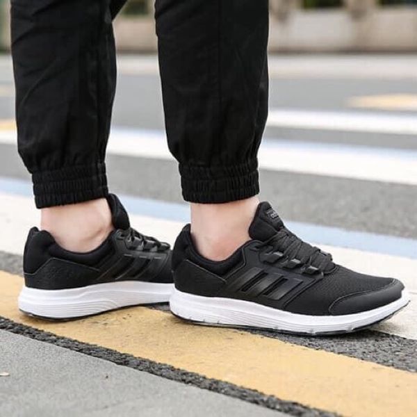 giay-adidas-cloudfoam-comfort-black