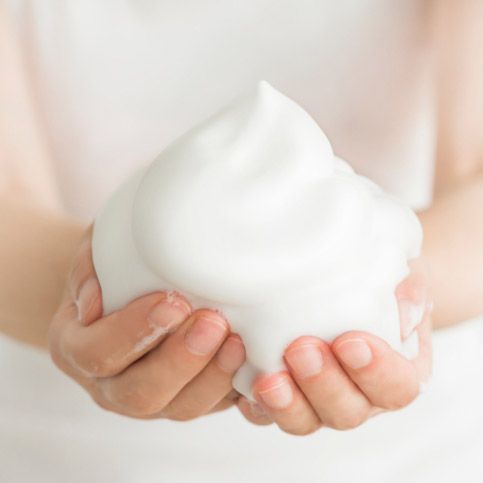 Điểm danh 3 loại sữa rửa mặt tạo bọt dành cho da nhạy cảm