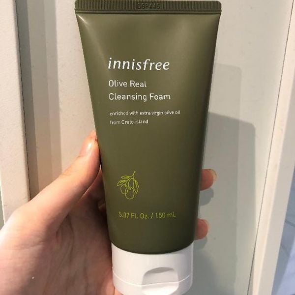 innisfree olive real cleansing foam2 min 5269d4a443944fff851ae987c68ca2a2 grande