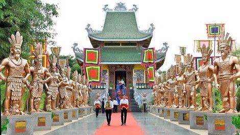 18 đời vua Hùng gồm những ai? Giỗ tổ Hùng Vương là giỗ vua nào?