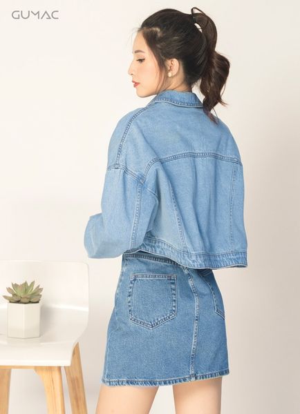 (Bất cứ cô gái nào cũng đều sở hữu một chiếc áo denim cực dễ phối đồ với nhiều trang phục khác nhau mà bạn có thể tham khảo)