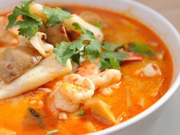 Top 10 Món Ăn Thái Lan Không Thể Bỏ Qua Trong Chuyến Du Lịch