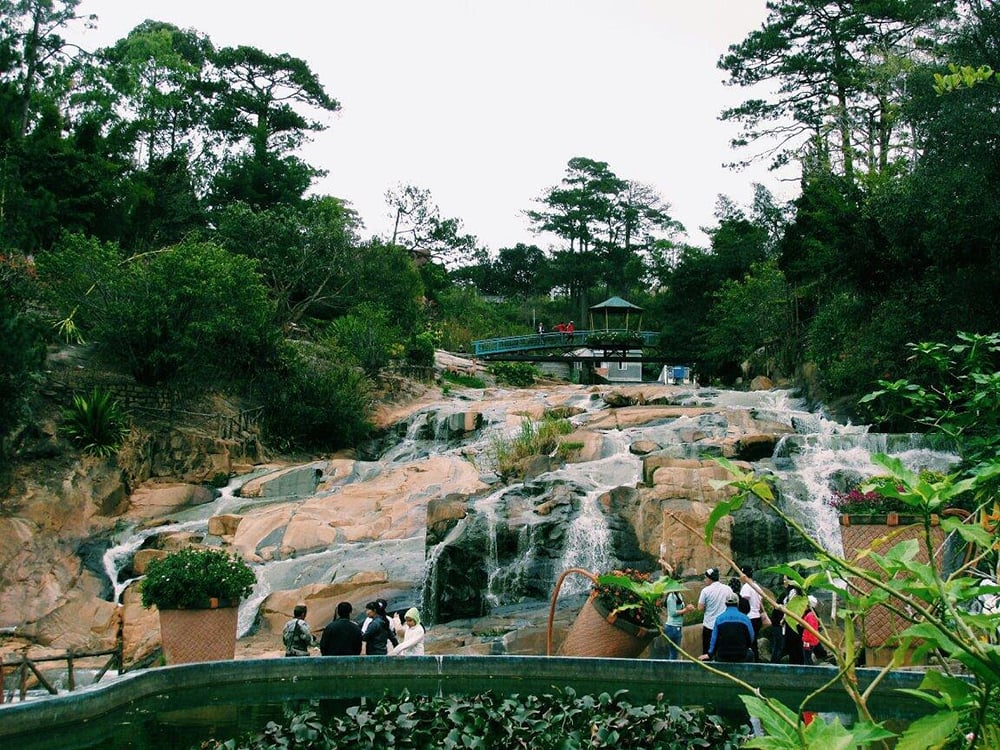 khám phá thác ở Đà Lạt