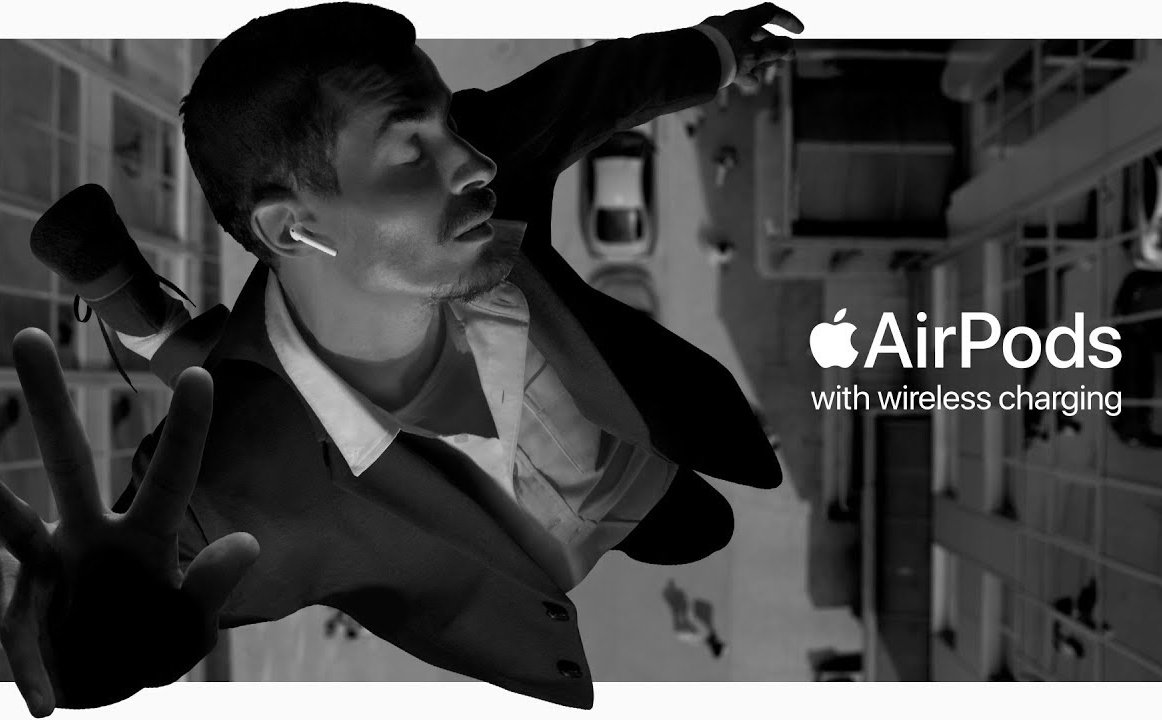 Apple tung clip quảng cáo thú vị cho tính năng sạc không dây trên AirPods 2