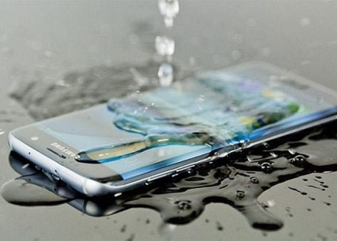 Mẹo nhỏ giúp bạn kiểm tra điện thoại Samsung còn khả năng kháng nước không