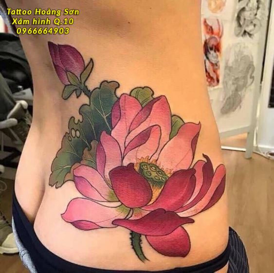 Một hình xăm hoa sen dưới ngực của... - Đỗ Nhân Tattoo Studio | Facebook