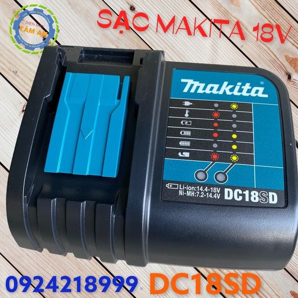 Sạc 18V Makita DC18SD