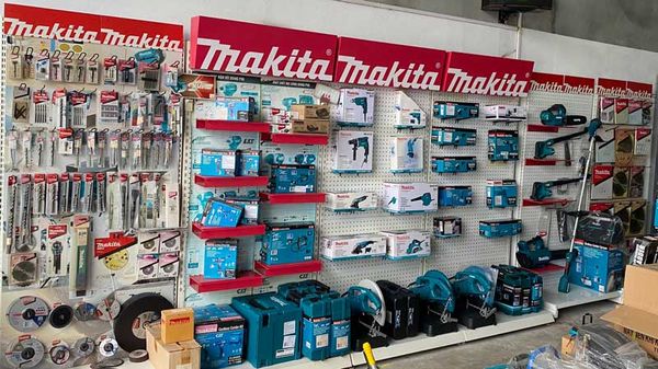 Hình ảnh về trưng bày sản phẩm makita tại trung tâm bảo hành Tâm An