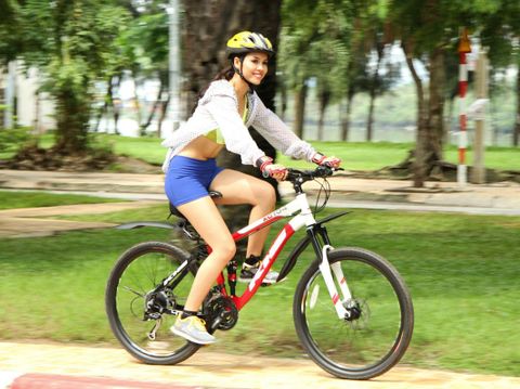 Bỏ túi phương pháp rèn luyện cơ thể và sức khỏe bằng cách đạp xe tập thể dục đúng cách