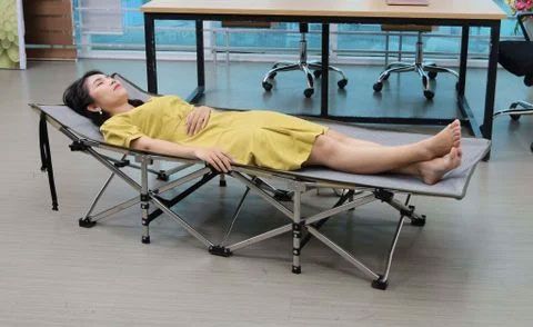 Hướng Dẫn Chọn Loại Giường Xếp Gấp Gọn Phù Hợp Theo Nhu Cầu Sử Dụng