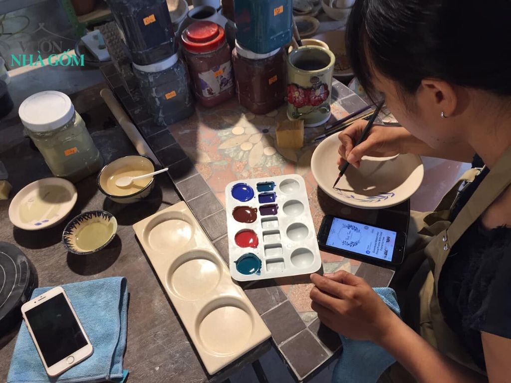 Nhật Ký Học Làm Gốm Dài Hạn | Ngày thứ tư và lần đầu học vẽ gốm