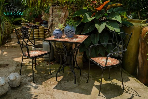 5 lý do để khách hàng chọn những mẫu bàn ghế mosiac cho sân vườn