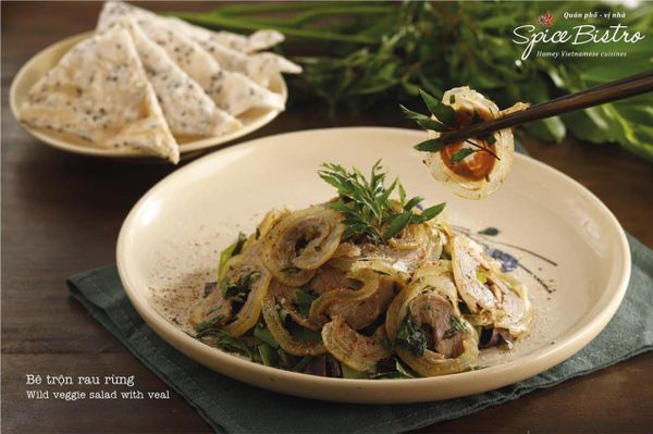 Spice Bistro - Nhà hàng với các món ăn thuần việt và bộ chén bát Lái Thiêu do Vườn cung cấp