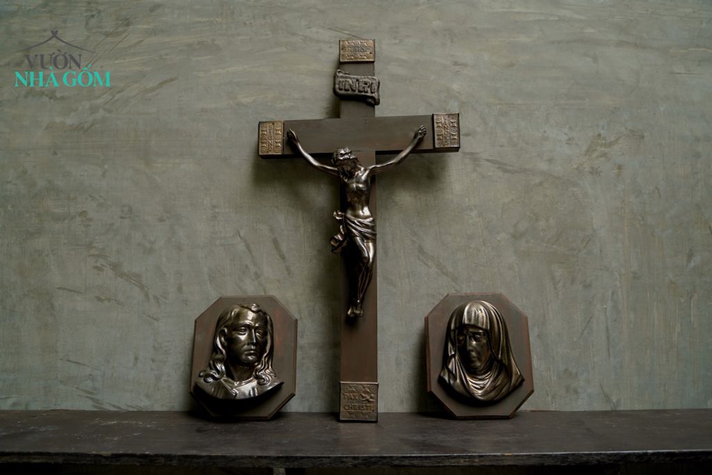 Bộ Tượng Chúa, vẻ đẹp hoàn mỹ của mỹ thuật Công Giáo trên chất liệu gốm