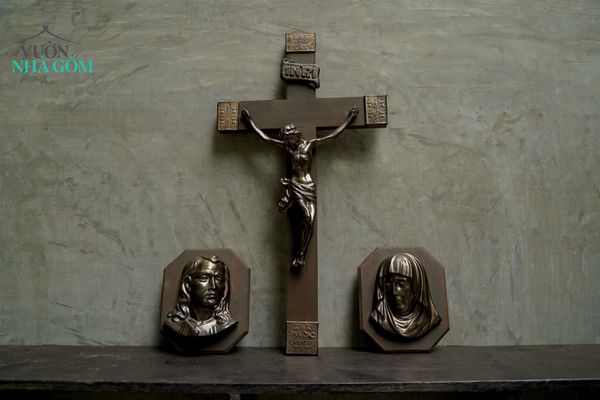 Bộ Tượng Chúa, vẻ đẹp hoàn mỹ của mỹ thuật Công Giáo trên chất liệu gốm