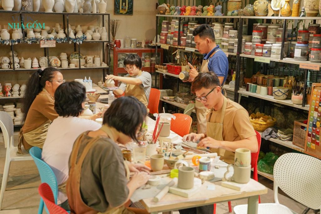 [LỚP HỌC LÀM GỐM] Hình ảnh học viên tham gia lớp học làm gốm 16 Buổi