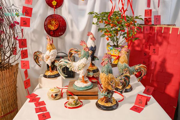 Gốm Xuân Ất Tỵ | Bộ Sưu Tập Tượng Gà Trống, Tiếng Gáy Báo Hiệu Giao Thời Năm Mới