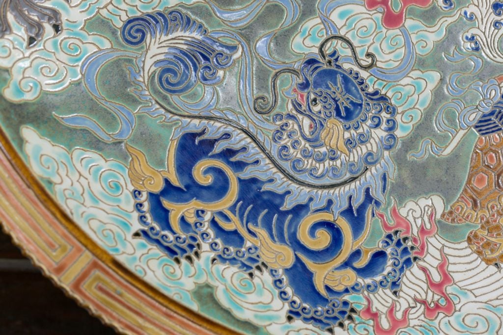 Gốm và Đời sống | Khoe đĩa gốm mỹ nghệ khắc thủ công kích thước lớn