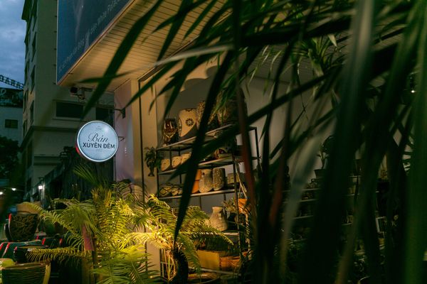 Vườn Nhà Gốm Phạm Văn Đồng | Trải nghiệm gốm xuyên đêm, phục vụ khách hàng 24/7
