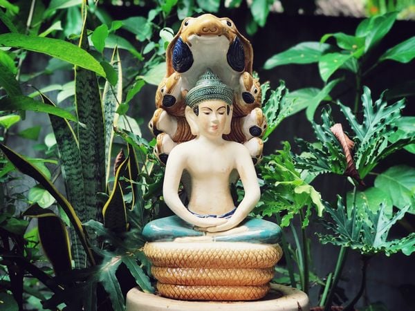 Chuyện gốm Nam Bộ| Tượng Gốm Đức Phật Ngồi Tọa Thiền Trên Tòa Rắn Naga
