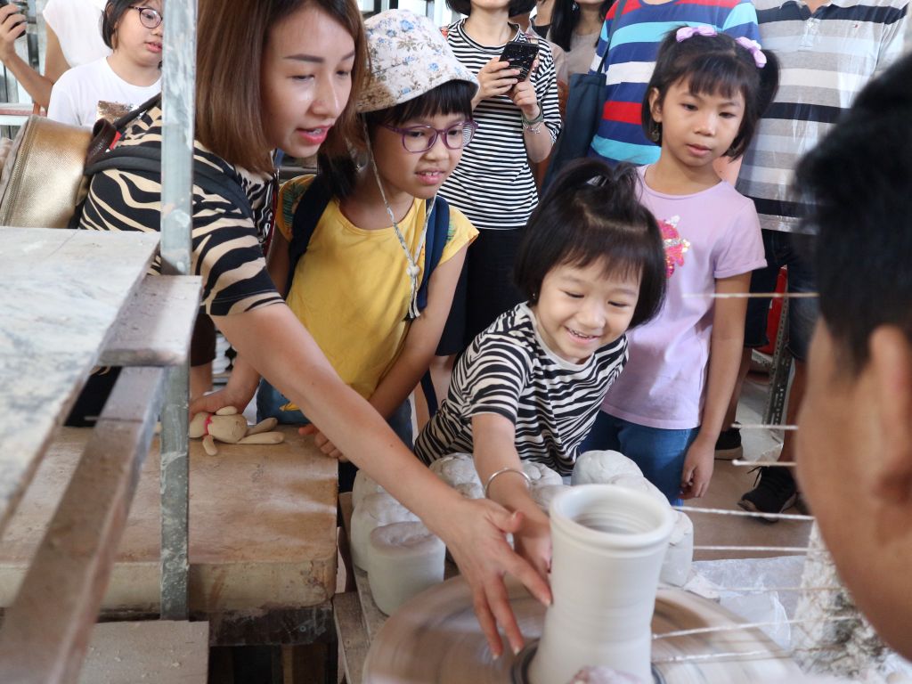 Workshop | Tự tay làm gốm - Xoay và Nặn gốm ngày 31/5/2020
