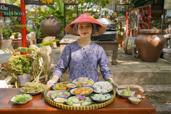 Quầy chè và bánh ngọt Nam Bộ - Khu ẩm thực mới toanh mang đậm dấu ấn ký ức thân quen