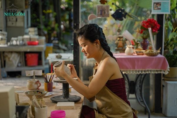 Hì hục chạy xe 20 phút, nhận lại điều bất ngờ với gốm