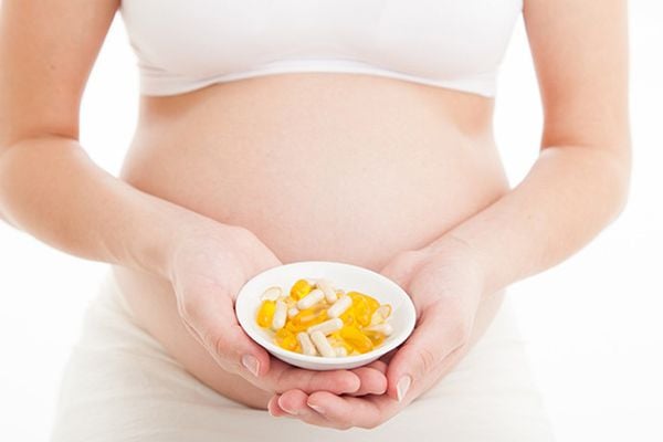 Phụ nữ mang thai cần những vitamin và khoáng chất nào?