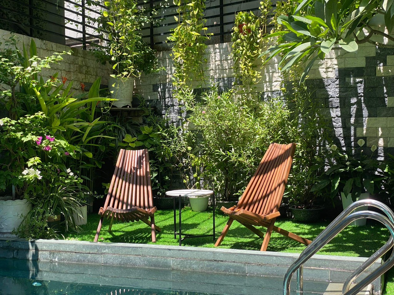 BÀN GHẾ SÂN VƯỜN