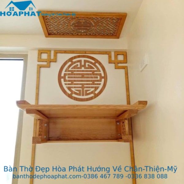 Bàn thờ treo tường nhỏ gọn, tiện lợi