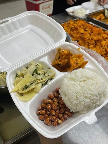 10h45 - 5FOODS PHÁT CƠM CHAY THIỆN NGUYỆN