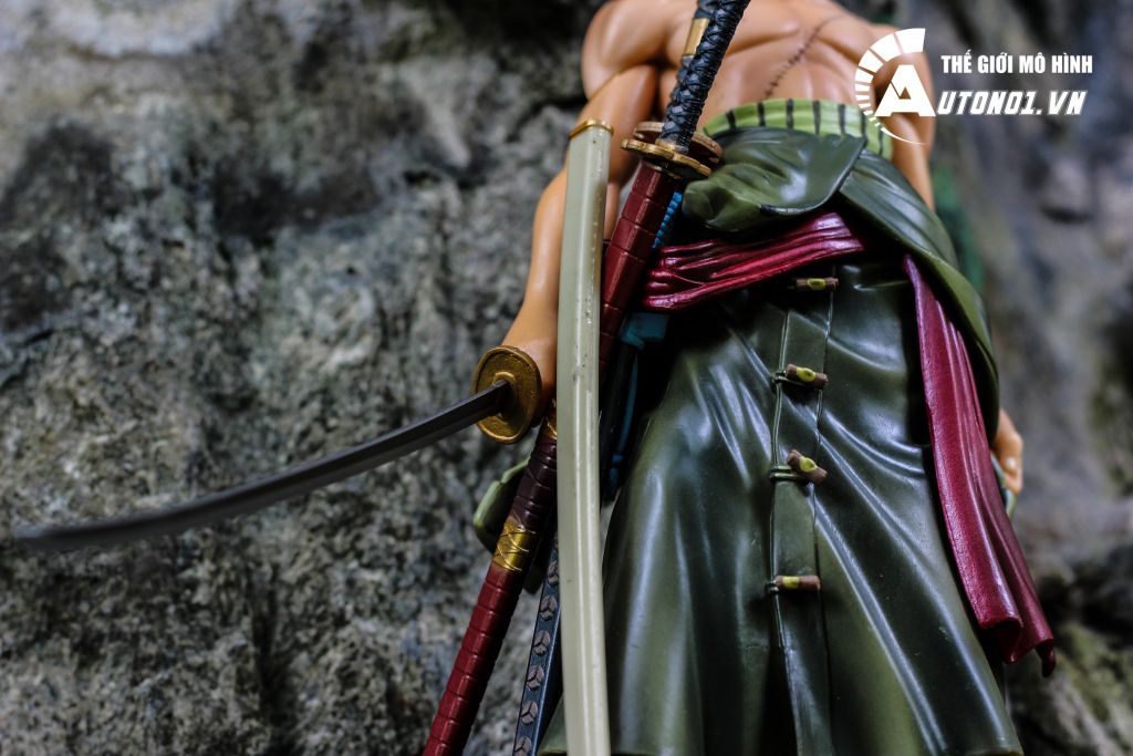 MÔ HÌNH NHÂN VẬT TRUYỆN TRANH ONE PIECE ZORO 25CM