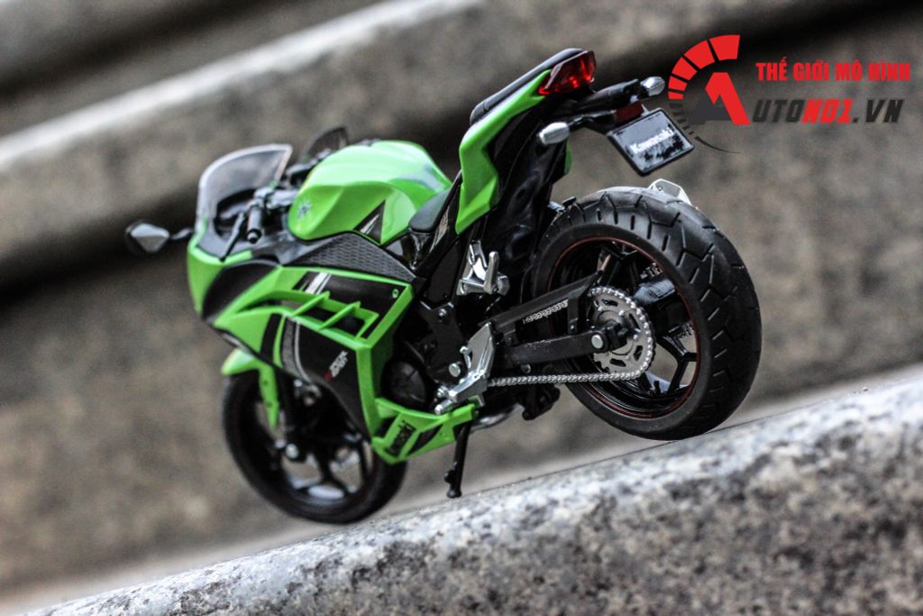 MÔ HÌNH KAWASAKI NINJA 300 GREEN 1:12 AUTOMAXX CÓ HỘP 5796