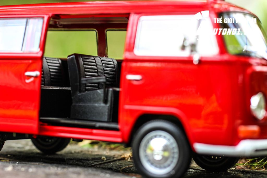 MÔ HÌNH XE VOLKSWAGEN BUS T2 1972 FIRE RED 1:24 WELLY 7028