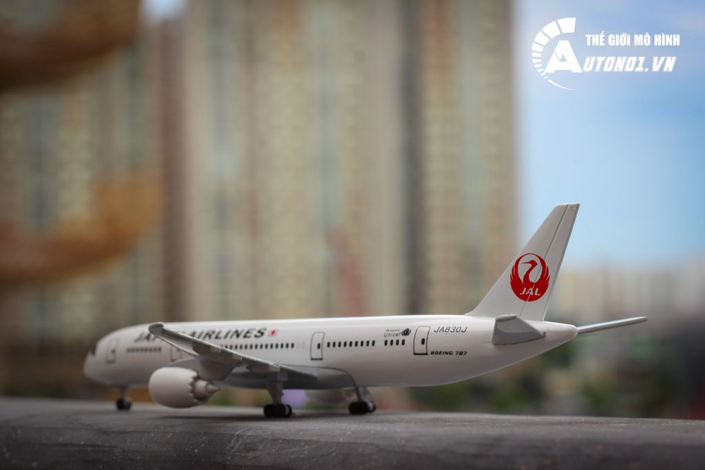 MÔ HÌNH MÁY BAY JAPAN AIRLINES 18CM EVERFLY 6272